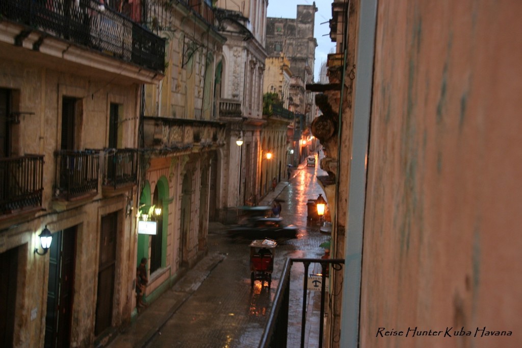 Reise Hunter Kuba Havana im Regen