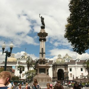Reise Hunter Quito Plaza Grande