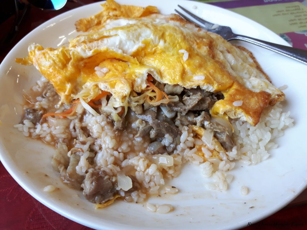 Reise Hunter Mogolei Essen Reis mit Fleisch und Ei