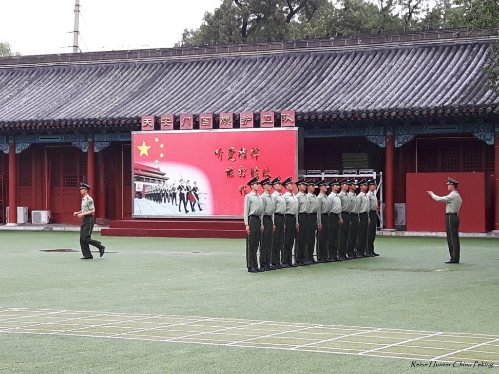 Reise-Hunter-Peking Verbotene Stadt Militärparade2